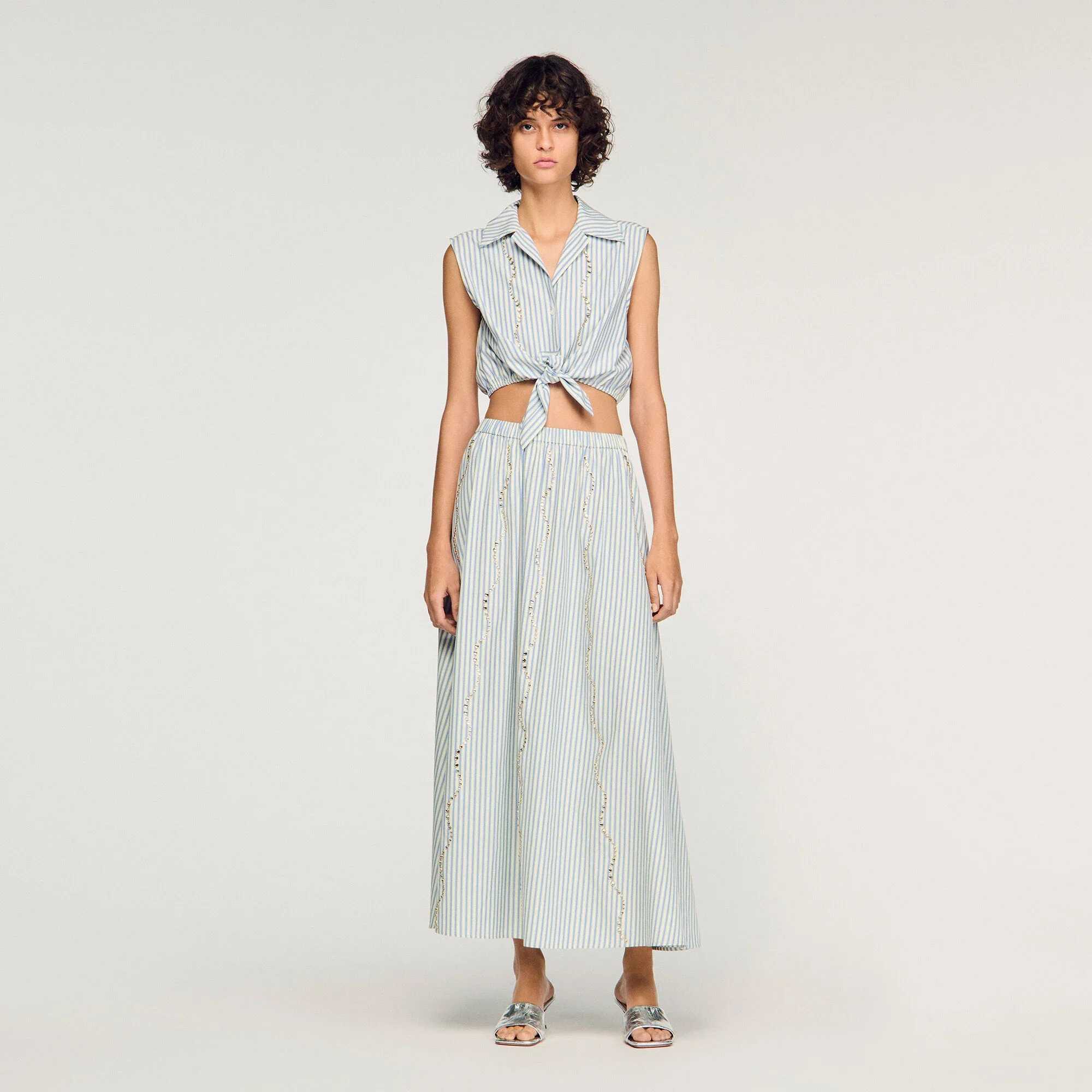 Timeless Elegance, Modern Spirit